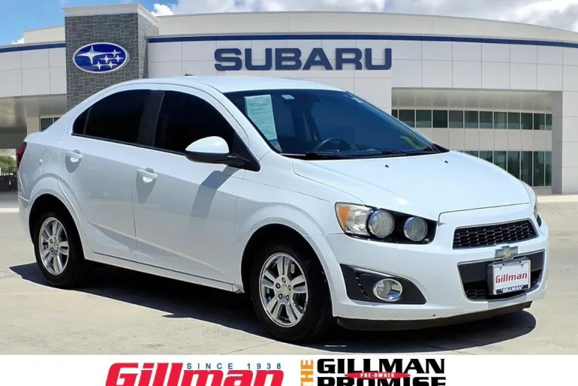 2013 Chevrolet Sonic LT photo 1