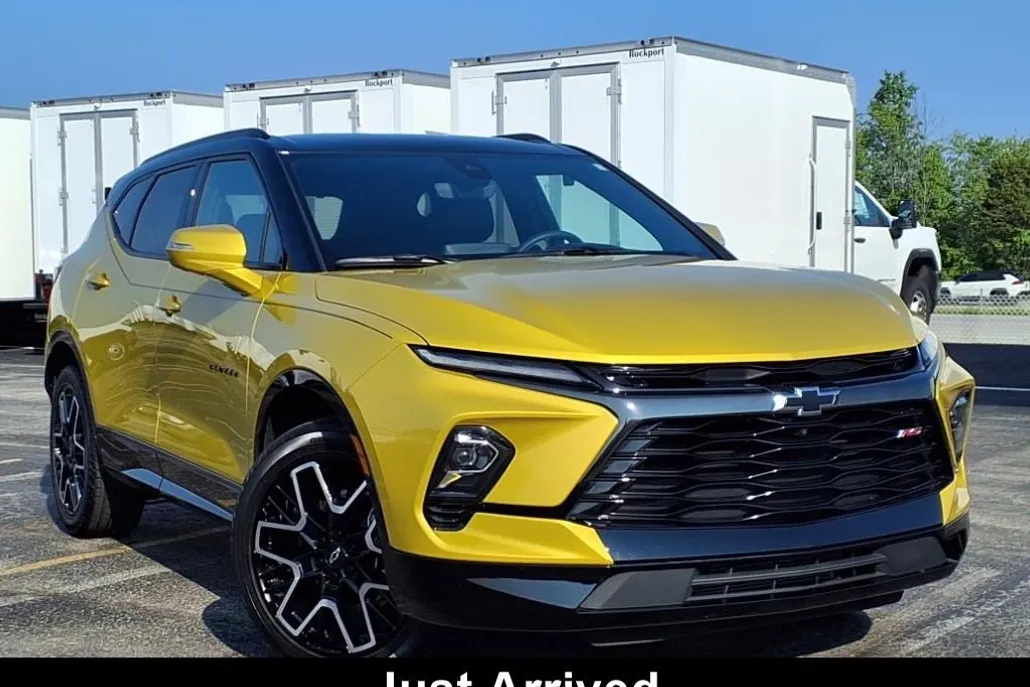 2023 Chevrolet Blazer RS photo 1