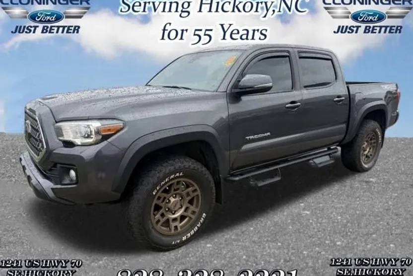 2019 Toyota Tacoma TRD Off-Road V6 photo 1