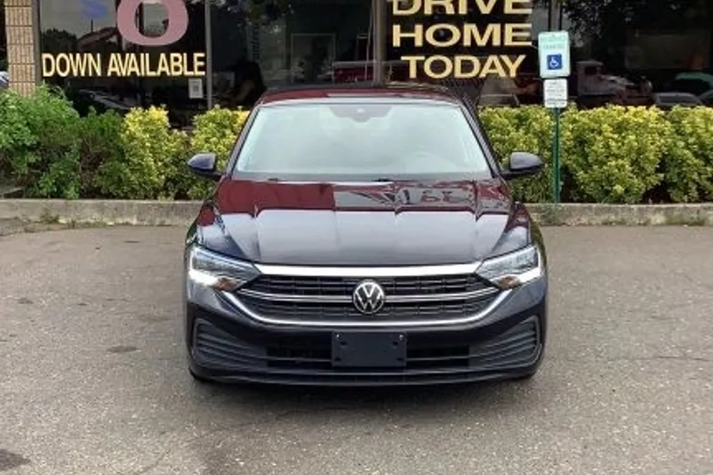 2024 Volkswagen Jetta 1.5T photo 1