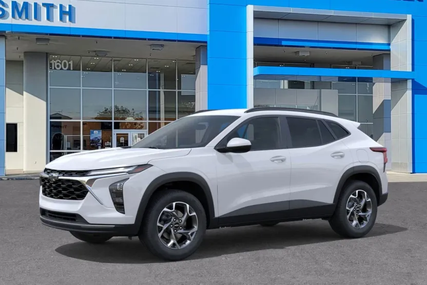2025 Chevrolet Trax LT photo 1