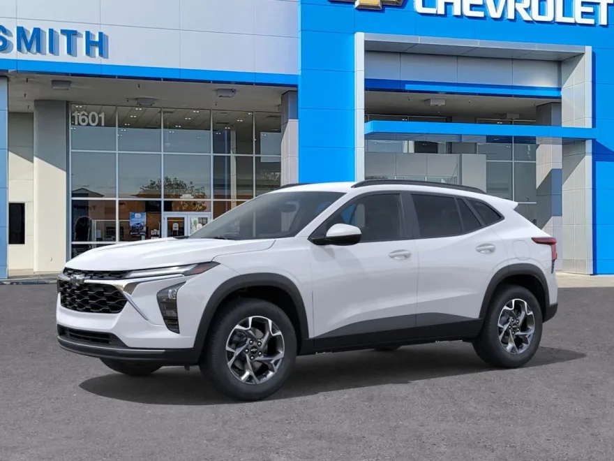 2025 Chevrolet Trax LT photo 1
