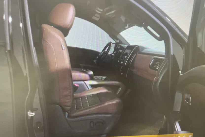 2020 Nissan Titan Platinum Reserve photo 1