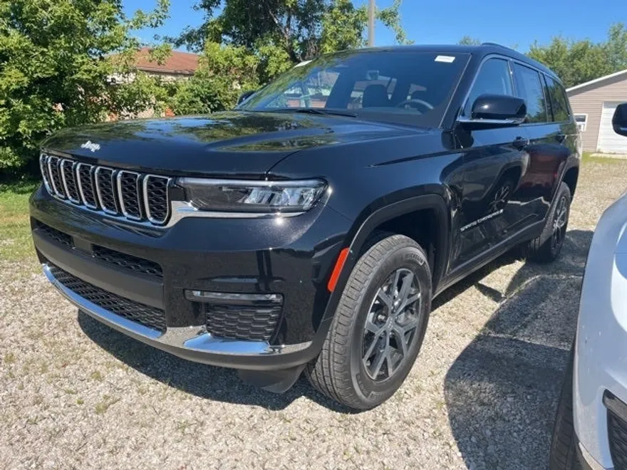 2025 Jeep Grand Cherokee Limited photo 1