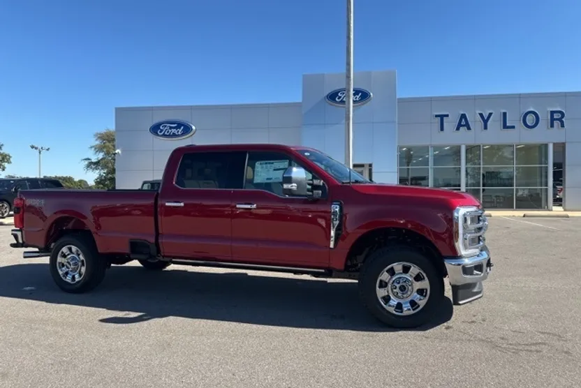 2026 Ford F-250 Lariat photo 1