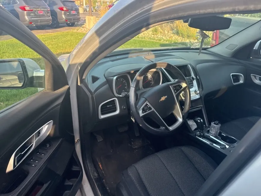 2016 Chevrolet Equinox LT photo 1