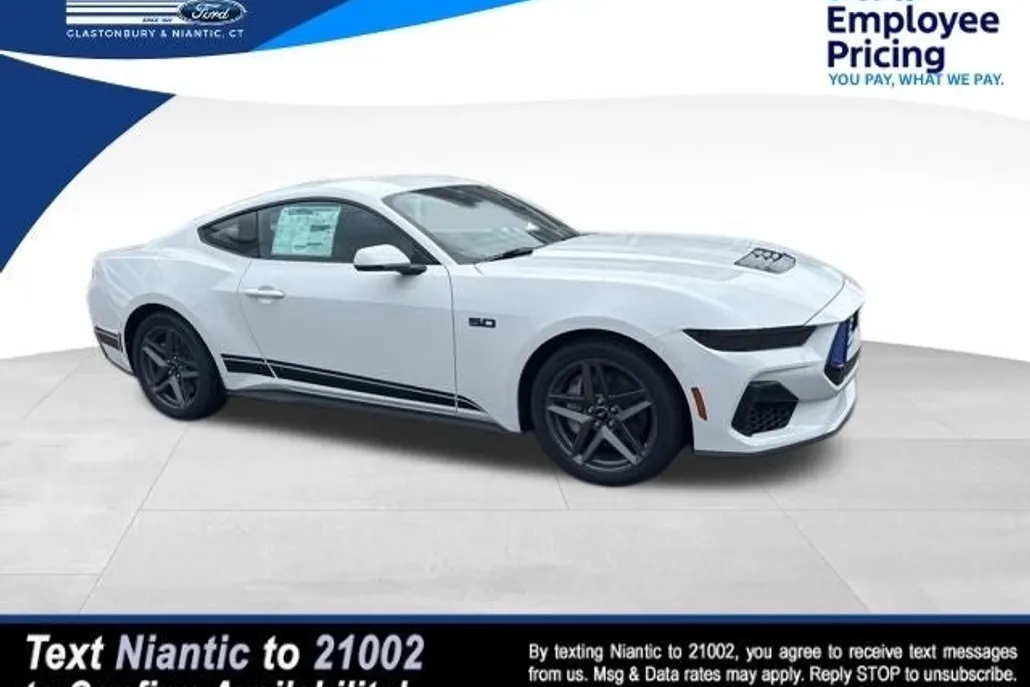2025 Ford Mustang GT Premium photo 1