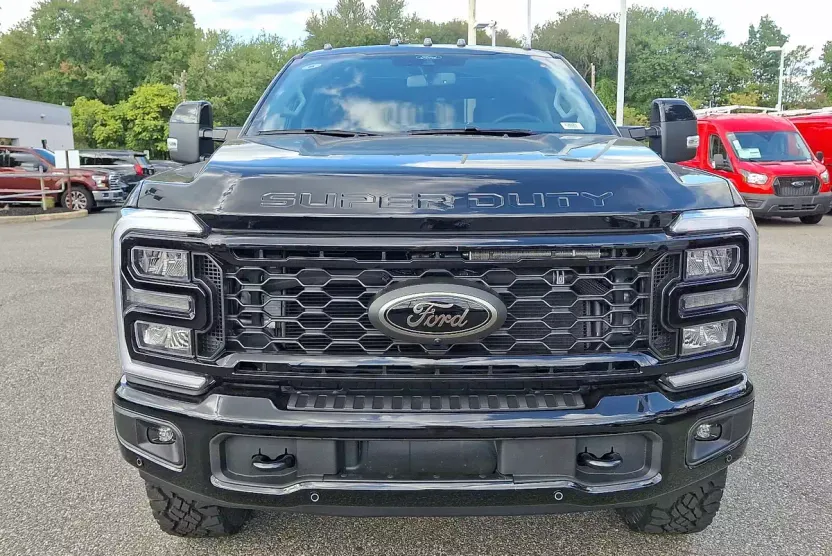2026 Ford F-350 Lariat photo 1