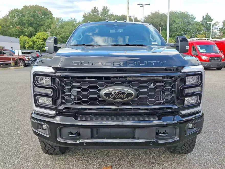 2026 Ford F-350 Lariat photo 1