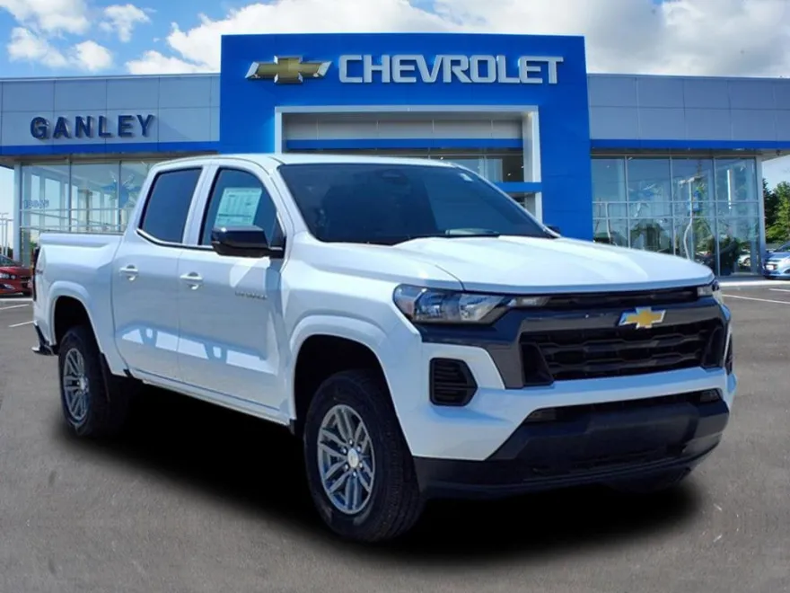2026 Chevrolet Colorado LT photo 1