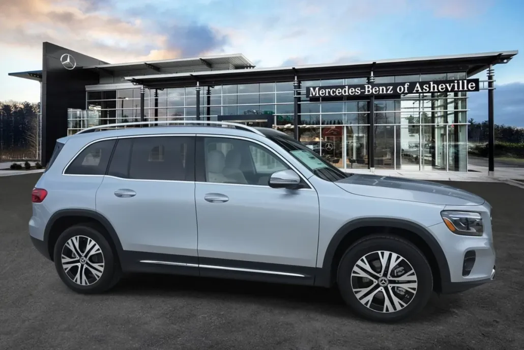 2026 Mercedes Benz GLB 250 4MATIC photo 1
