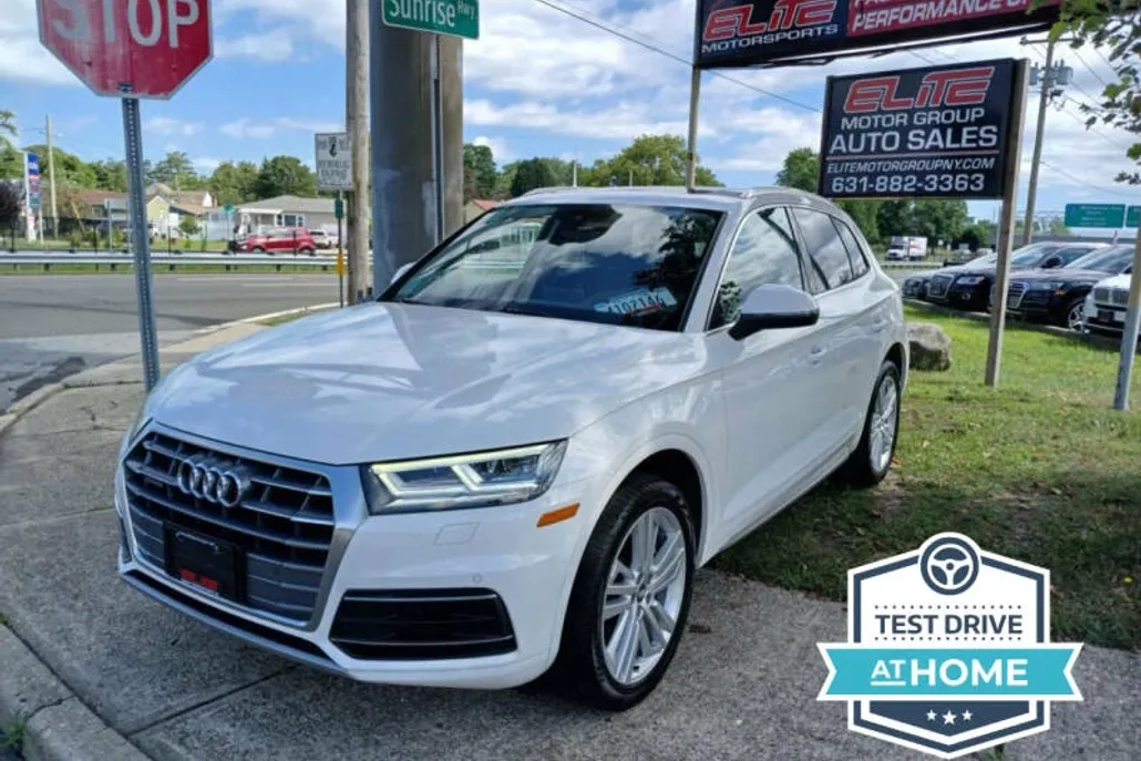 2020 Audi Q5 Premium Plus 45 TFSI photo 1