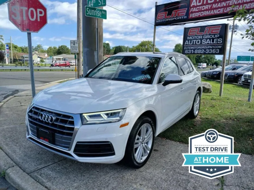 2020 Audi Q5 Premium Plus 45 TFSI photo 1