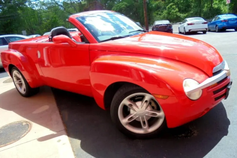 2005 Chevrolet SSR Base photo 1