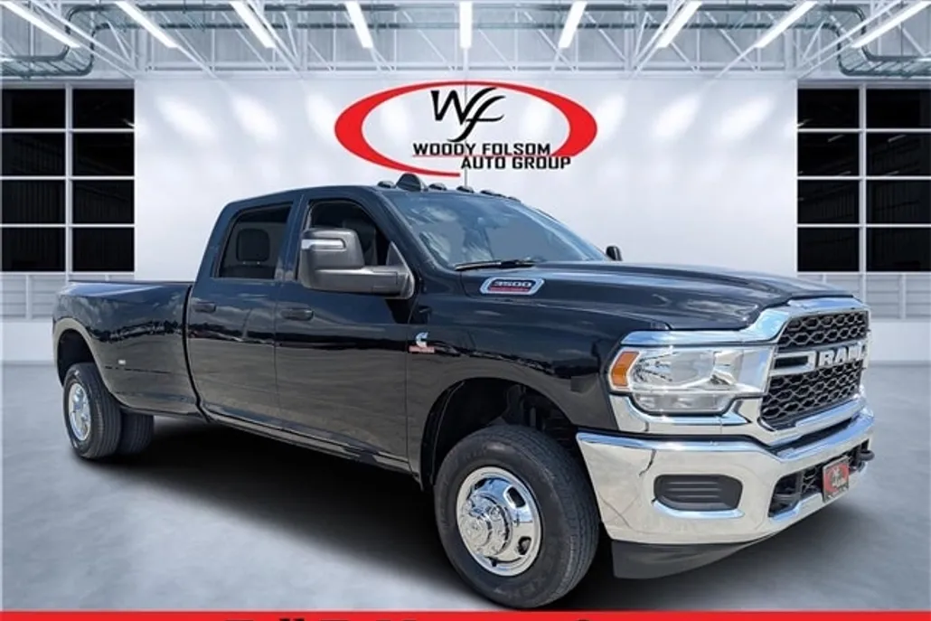 2024 Ram 3500 Tradesman photo 1