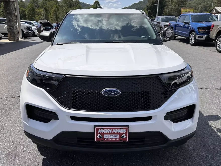 2024 Ford Explorer photo 1