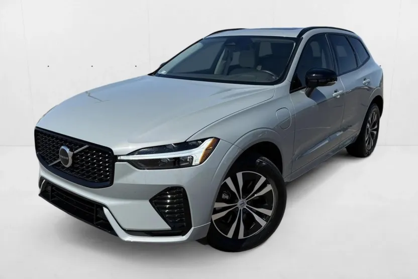 2024 Volvo XC60 Recharge Hybrid Core photo 1