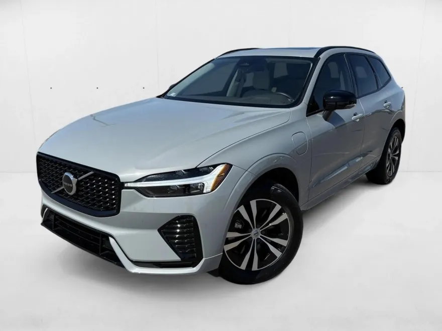 2024 Volvo XC60 Recharge Hybrid Core photo 1