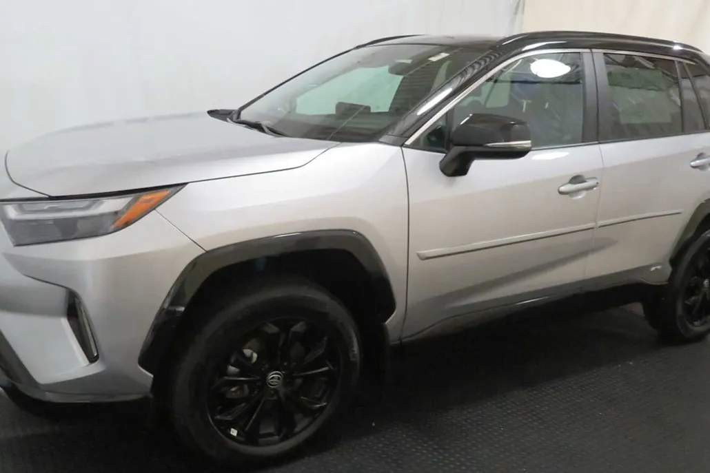 2024 Toyota RAV4 Hybrid XSE photo 1