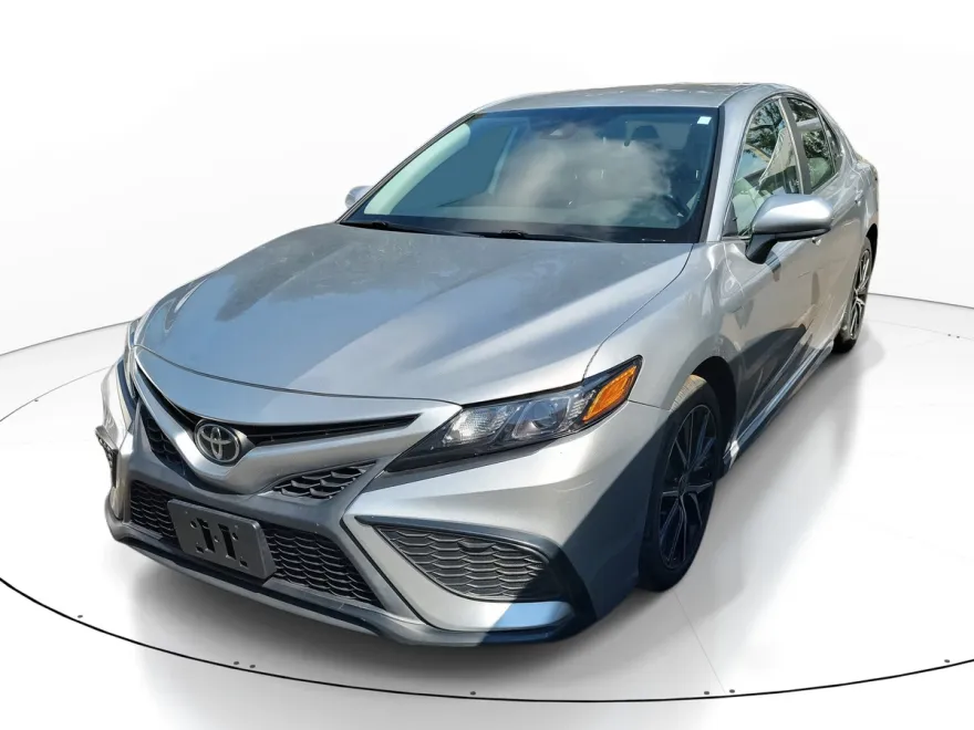 2021 Toyota Camry SE photo 1