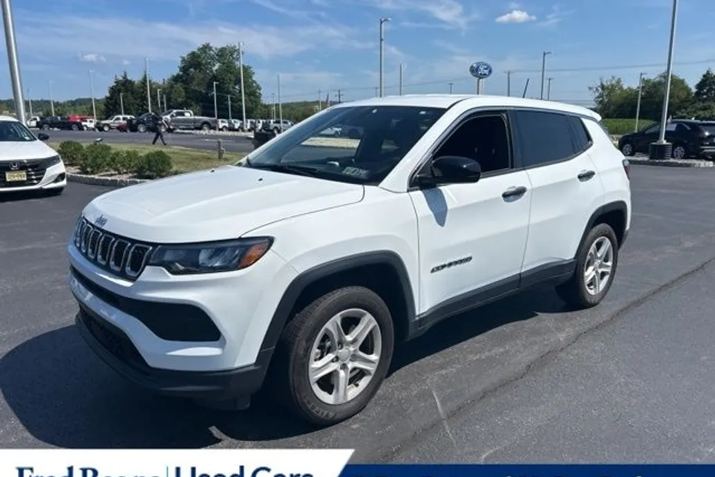 2023 Jeep Compass Sport photo 1