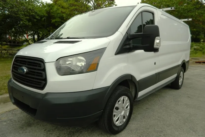 2017 Ford Transit photo 1