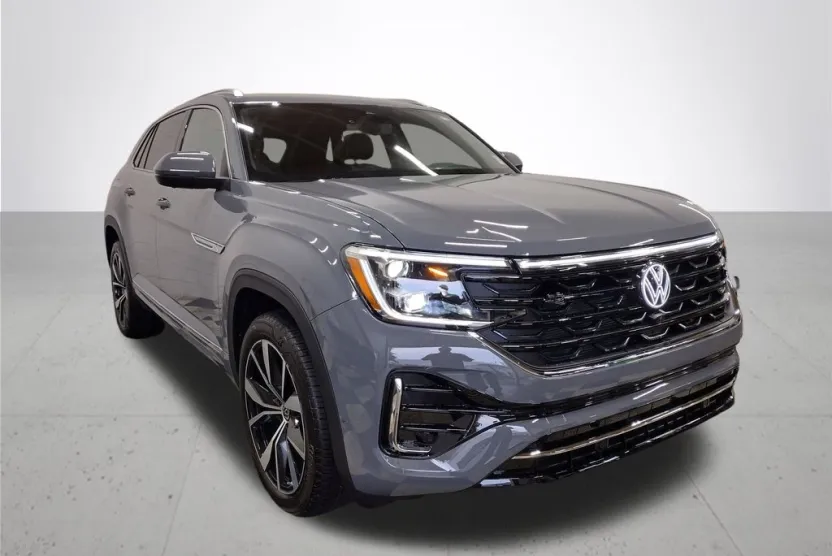 2026 Volkswagen Atlas Cross Sport SEL Premium R-Line photo 1