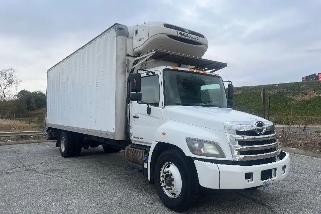2019 Hino Conventional Type Truck photo 1