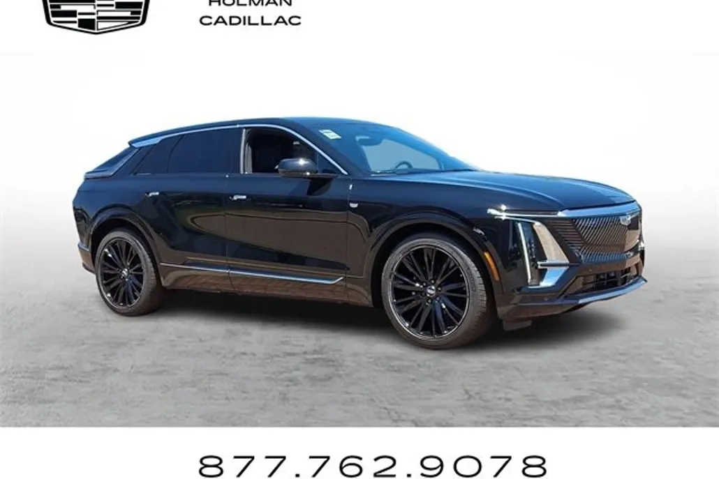 2025 Cadillac Lyriq Luxury photo 1