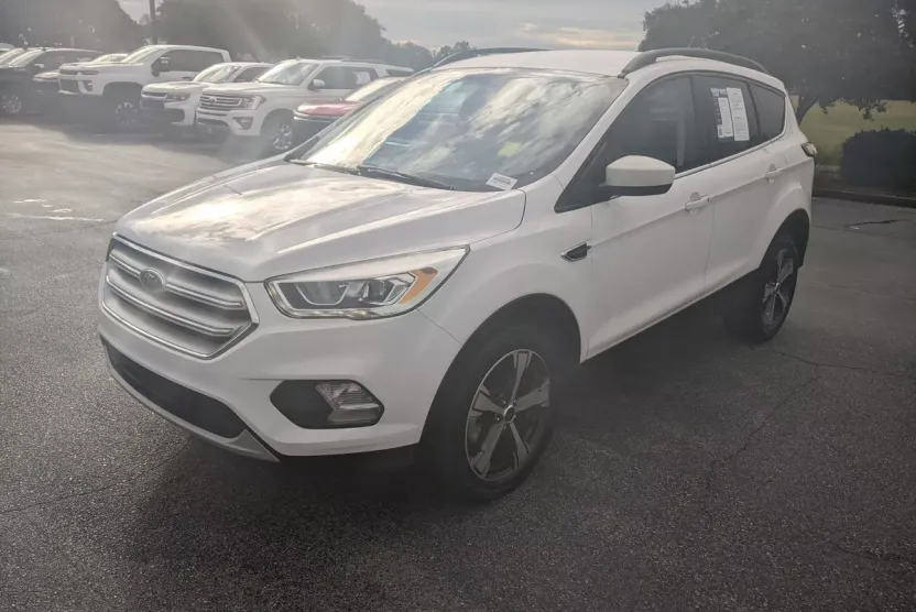 2018 Ford Escape SEL photo 1