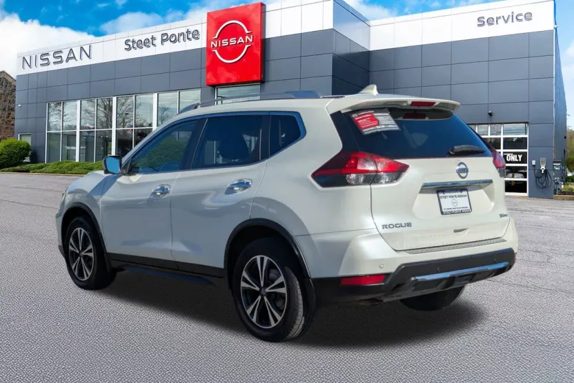 2019 Nissan Rogue SV photo 1