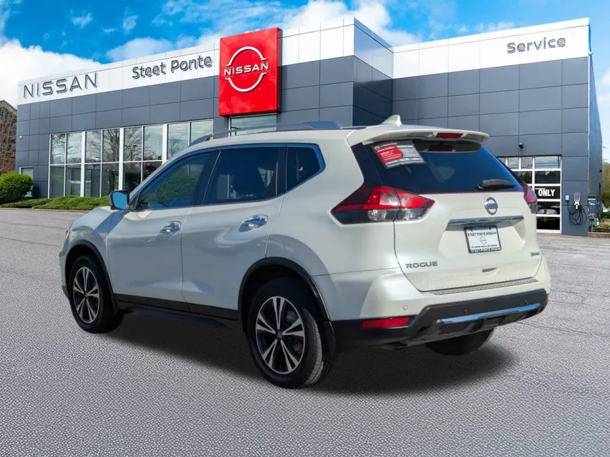 2019 Nissan Rogue SV photo 1
