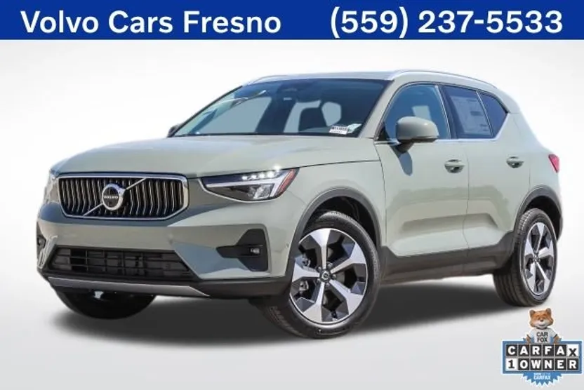 2024 Volvo XC40 Plus photo 1