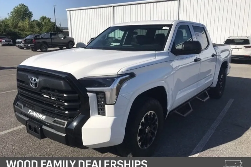 2024 Toyota Tundra SR photo 1