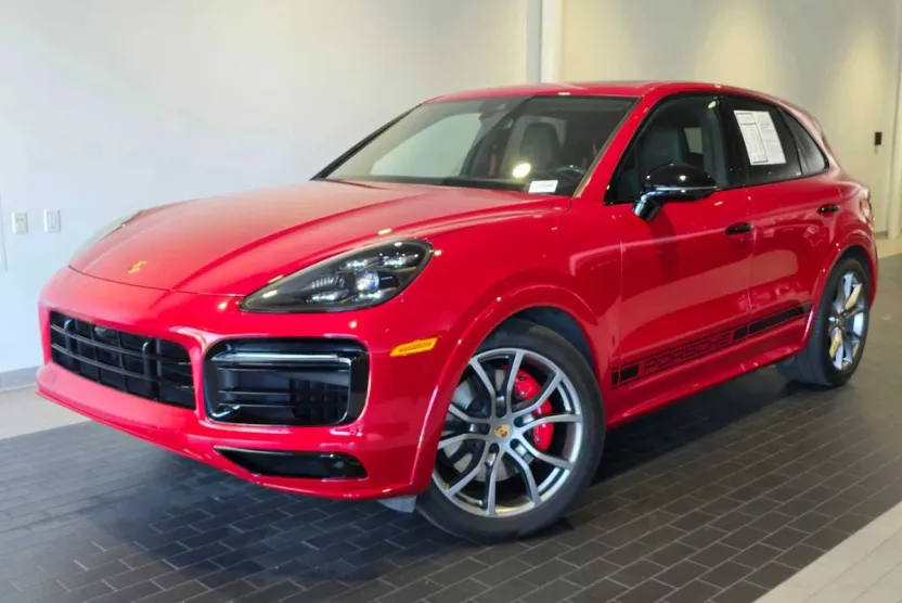 2023 Porsche Cayenne GTS photo 1