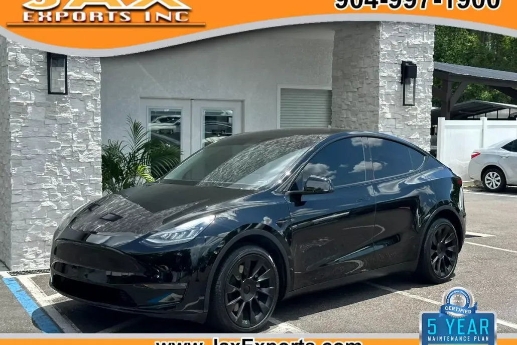 2022 Tesla Model Y Long Range photo 1
