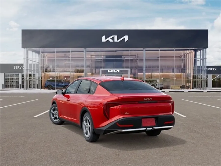 2025 Kia K4 LXS photo 1