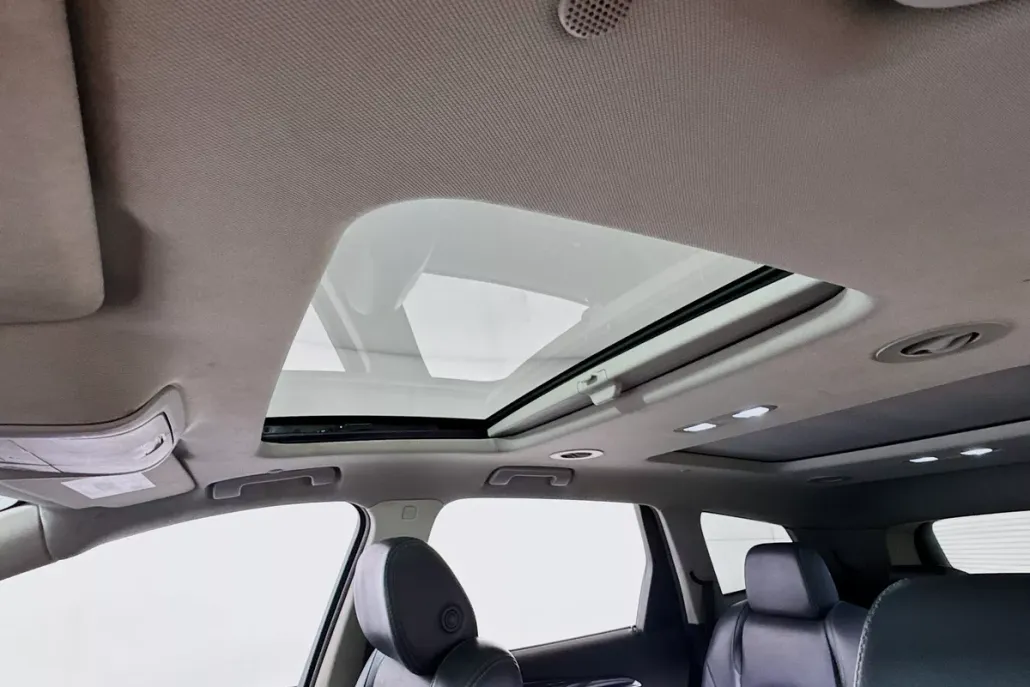 2019 Buick Enclave Essence Leather photo 1