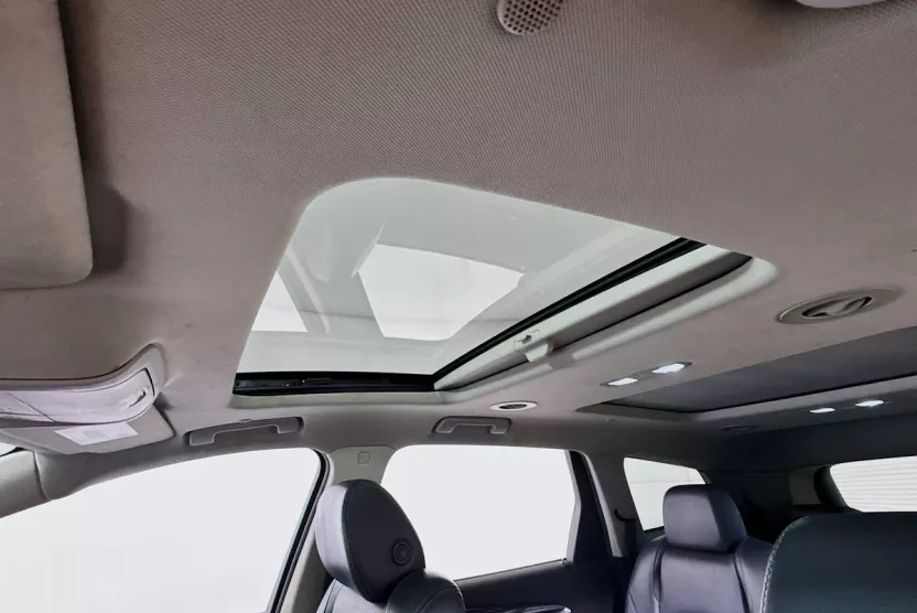 2019 Buick Enclave Essence Leather photo 1