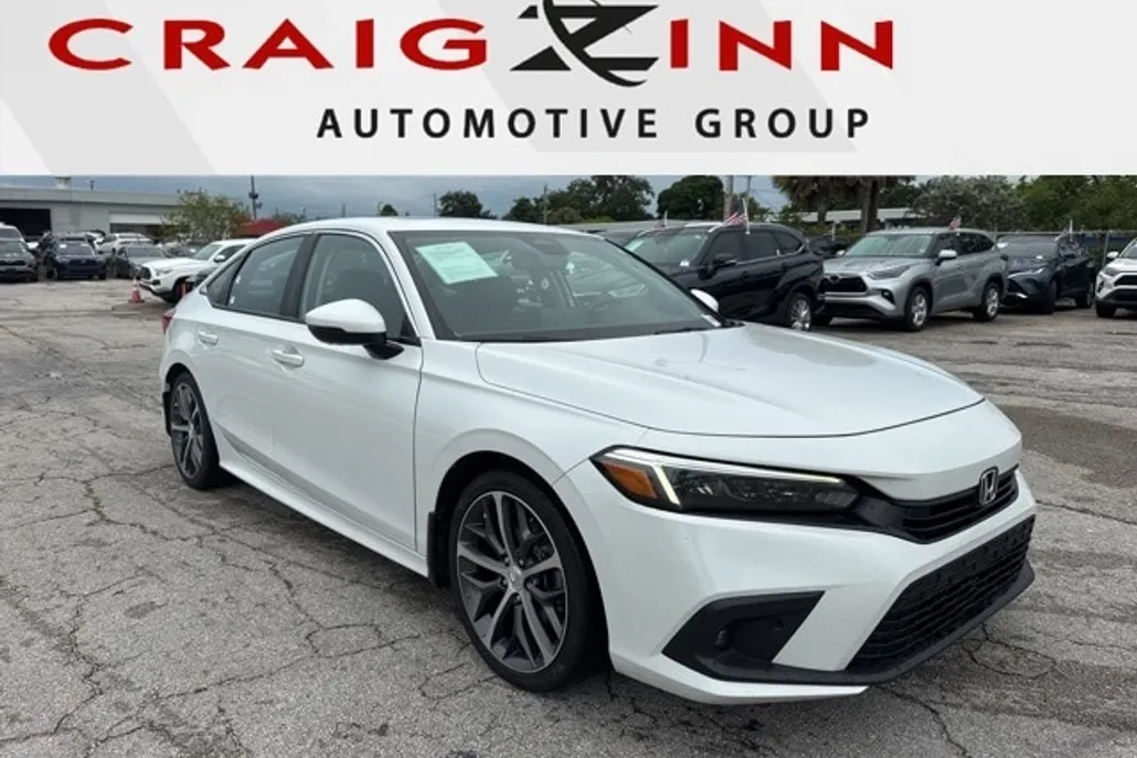 2022 Honda Civic Touring photo 1