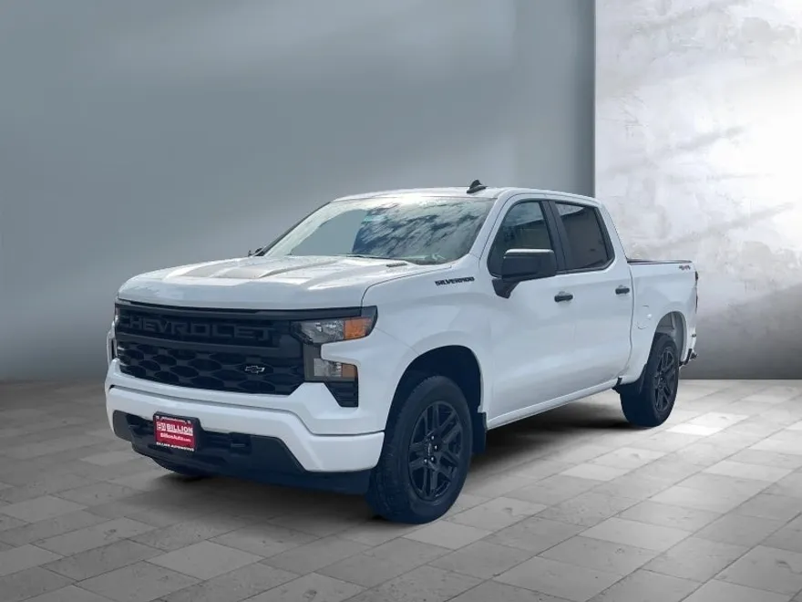 2025 Chevrolet Silverado 1500 Custom photo 1