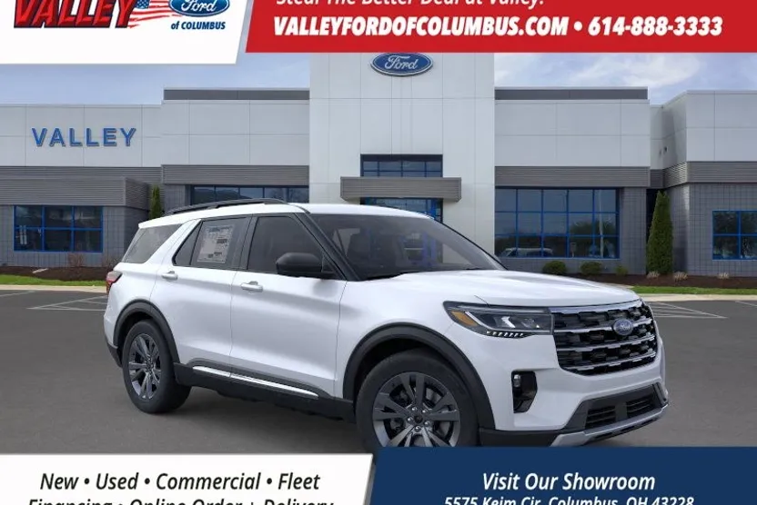 2025 Ford Explorer photo 1