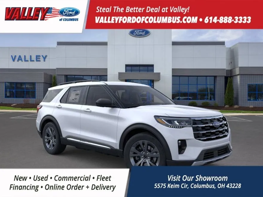 2025 Ford Explorer photo 1