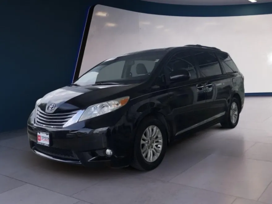 2015 Toyota Sienna Limited Premium photo 1
