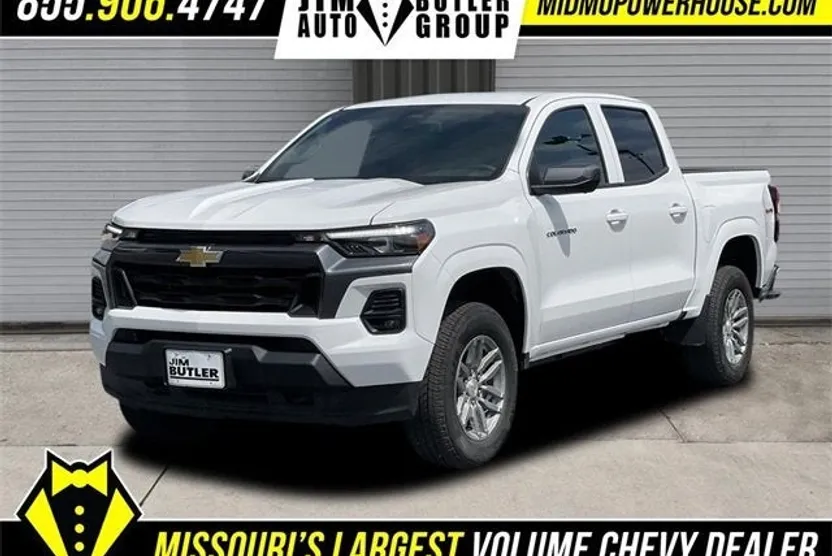 2025 Chevrolet Colorado Work Truck LT photo 1