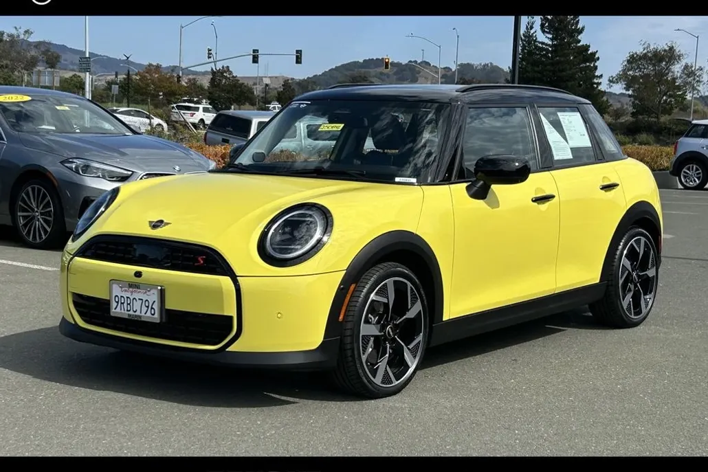2025 Mini Countryman S ALL4 photo 1