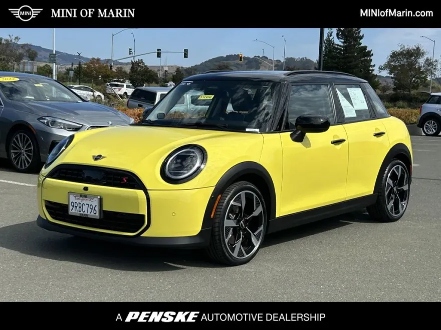 2025 Mini Countryman S ALL4 photo 1
