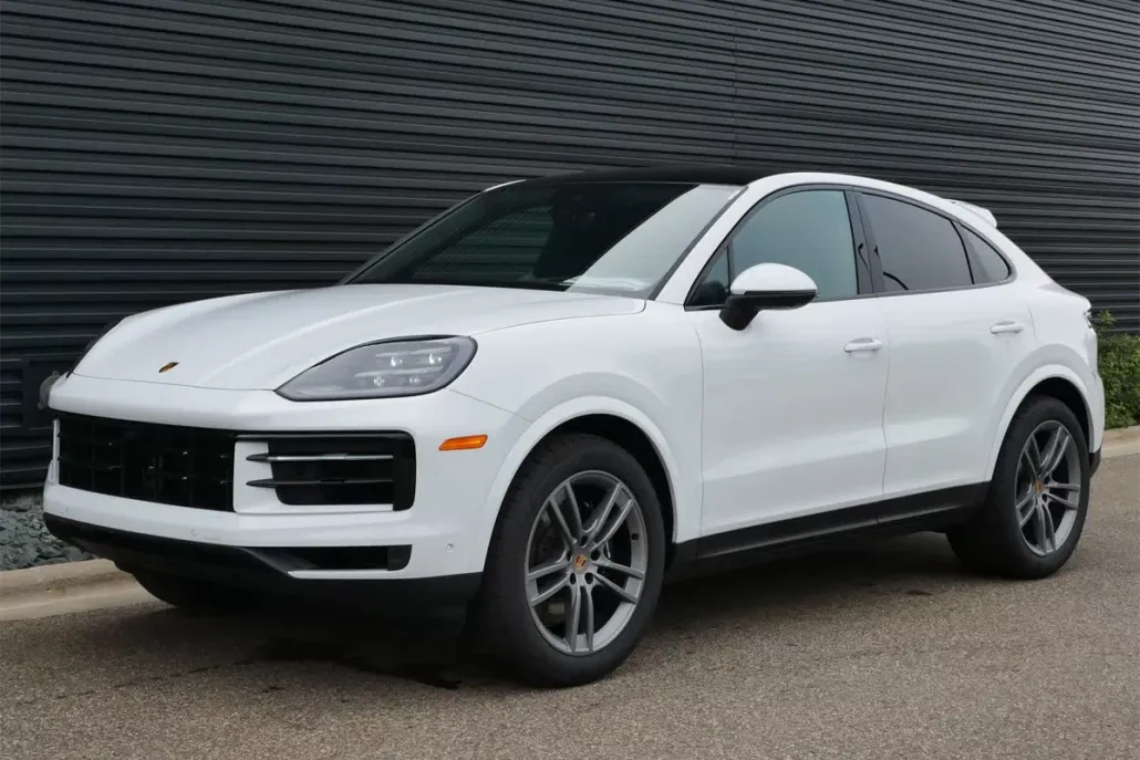 2026 Porsche Cayenne Coupe photo 1