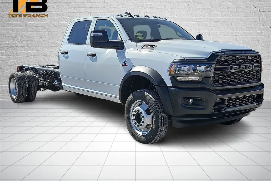 2024 Ram 5500 Tradesman photo 1