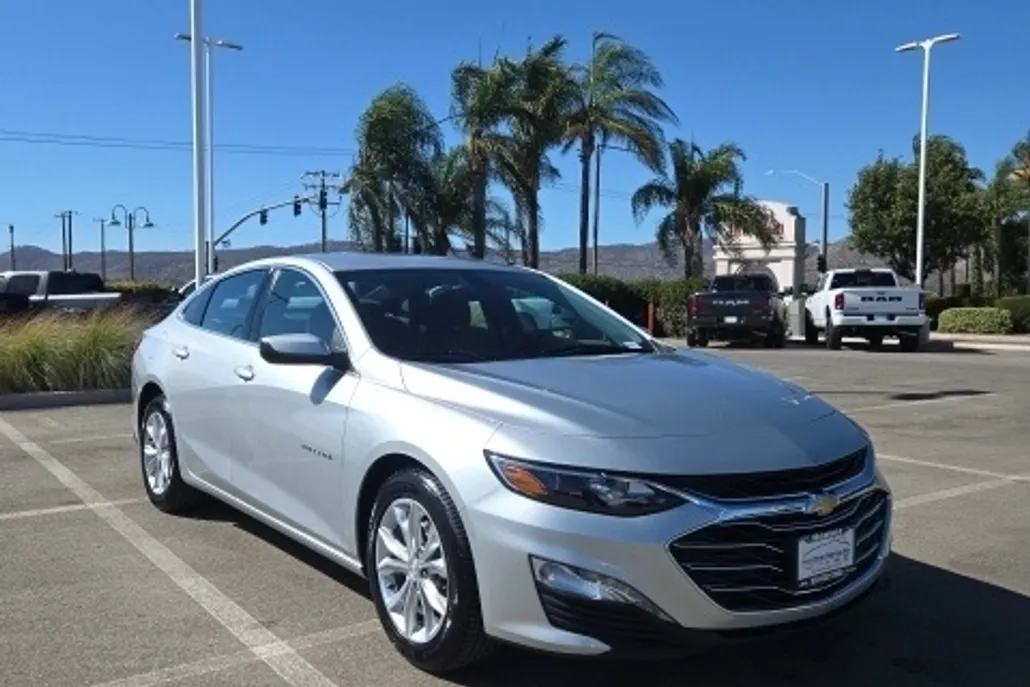 2022 Chevrolet Malibu 1LT photo 1